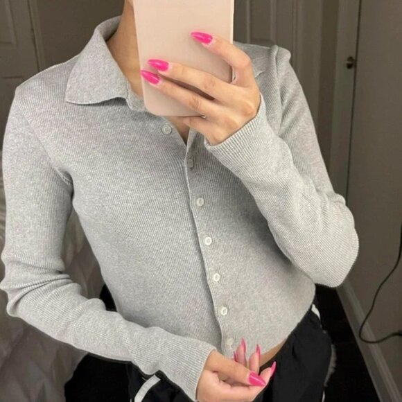 Brandy Melville Grey Knit Button-Up - Picture 2 of 2